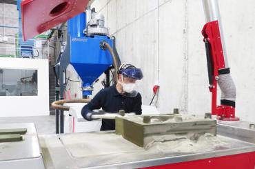 Sandblasting of sand molds printed using additive technologies (3D) Sandblasting of sand molds printed using additive technologies (3D)